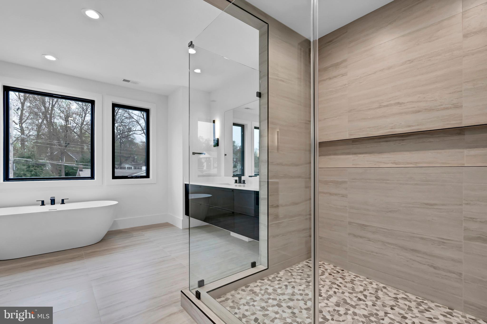 VIENNA WOODS - Residential