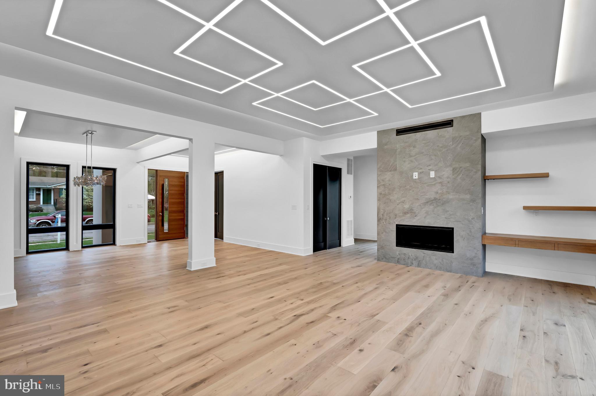 VIENNA WOODS - Residential