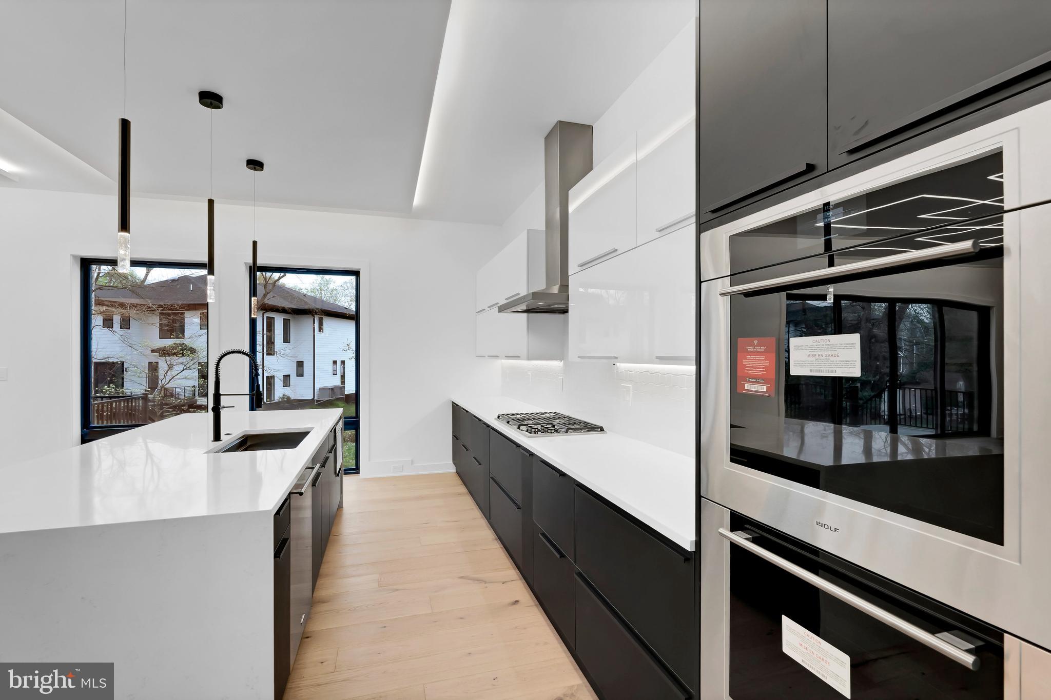 VIENNA WOODS - Residential