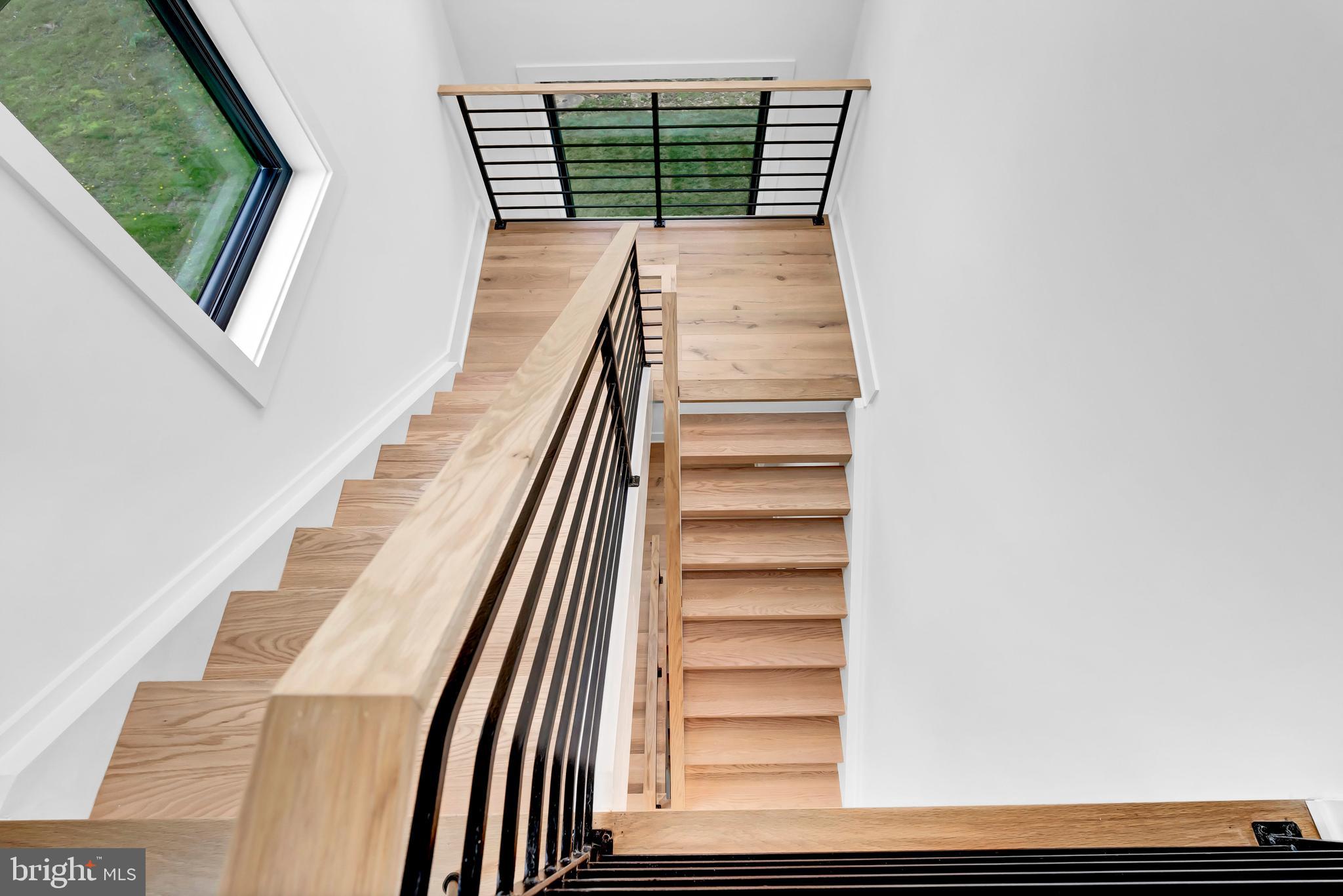 VIENNA WOODS - Residential