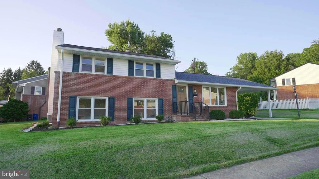 Photo of 1900 Lismore Lane, CATONSVILLE, MD 21228 (MLS # MDBC2152454)