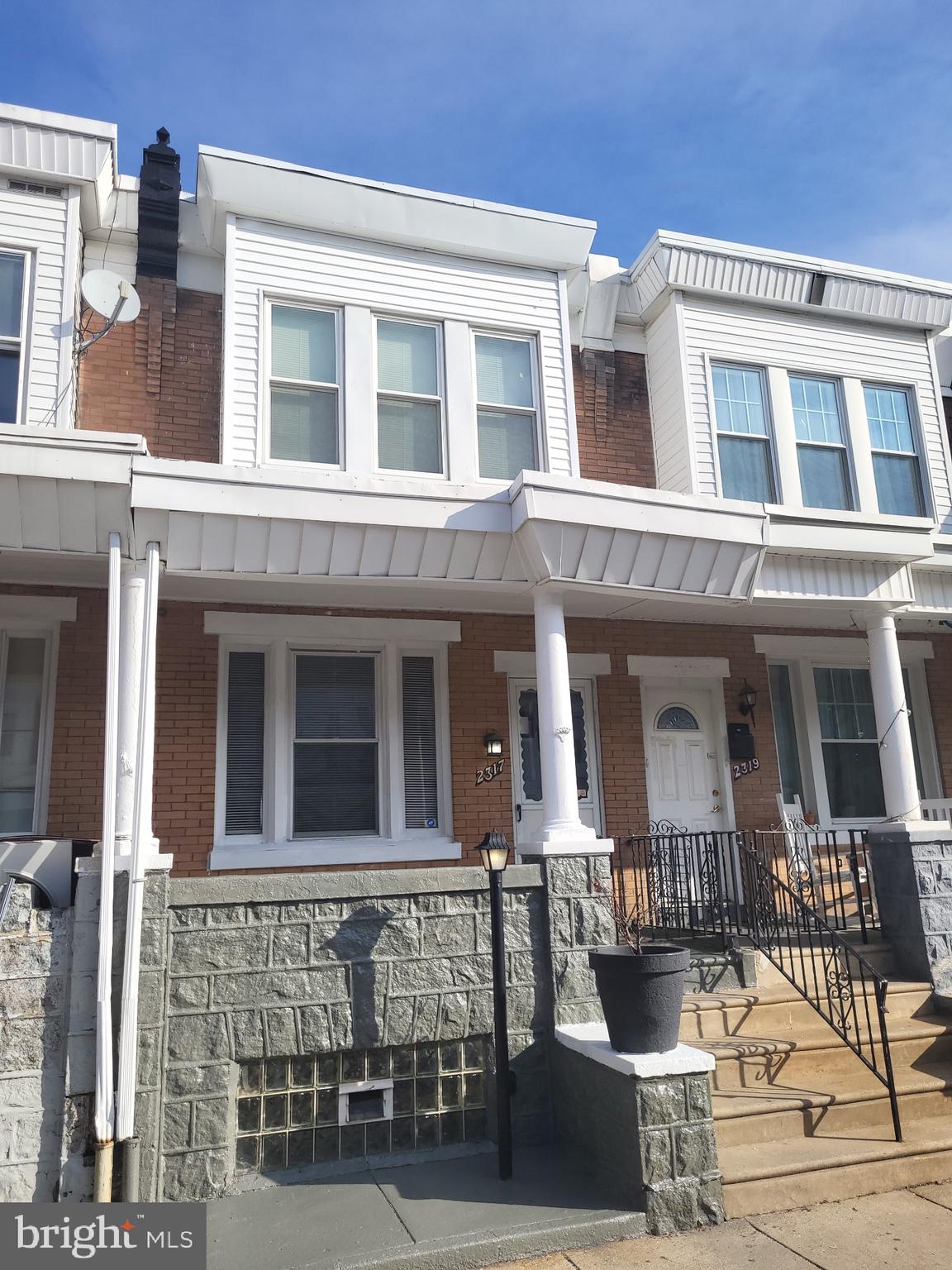 PORT RICHMOND - Residential Lease