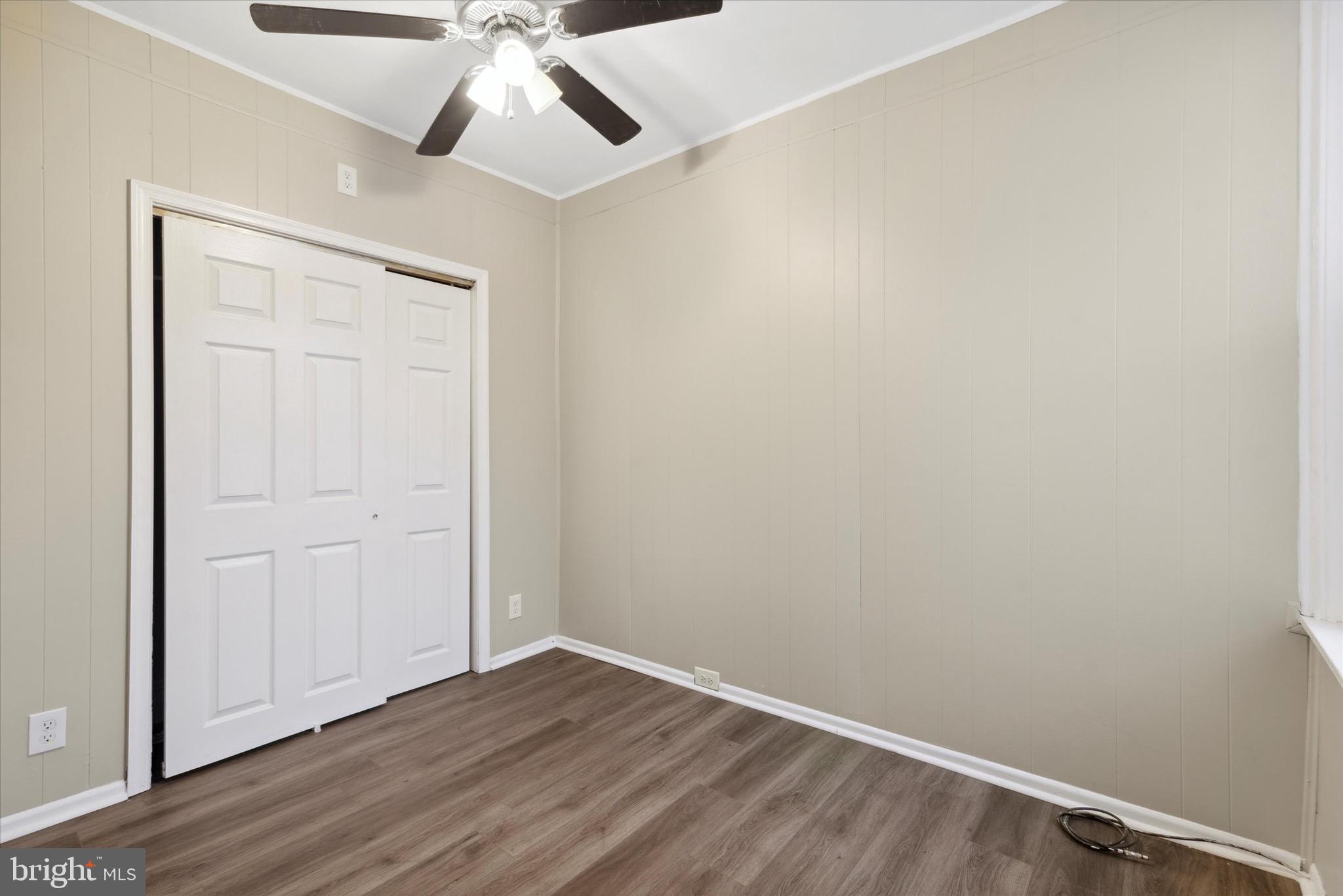 PORT RICHMOND - Residential Lease