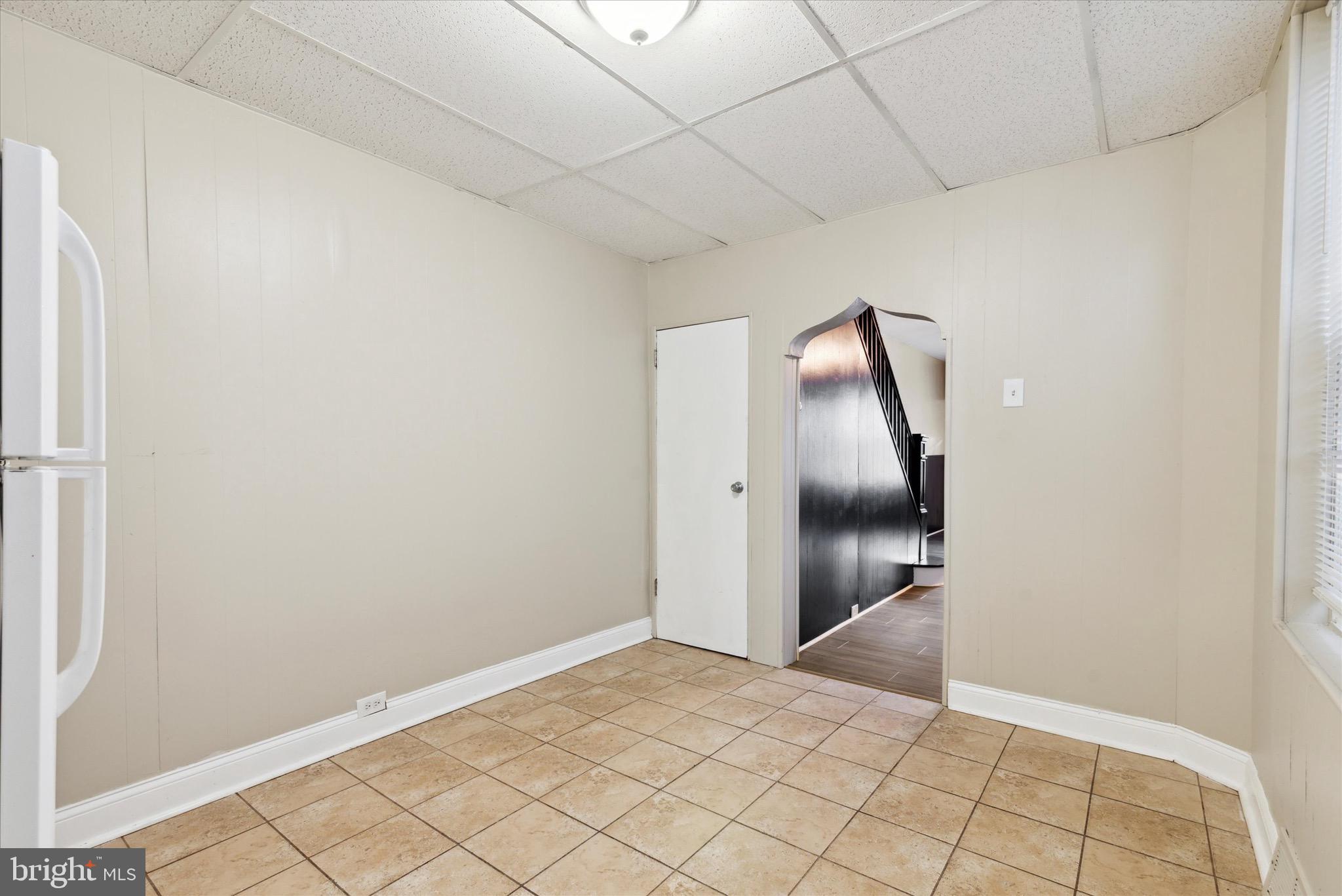 PORT RICHMOND - Residential Lease