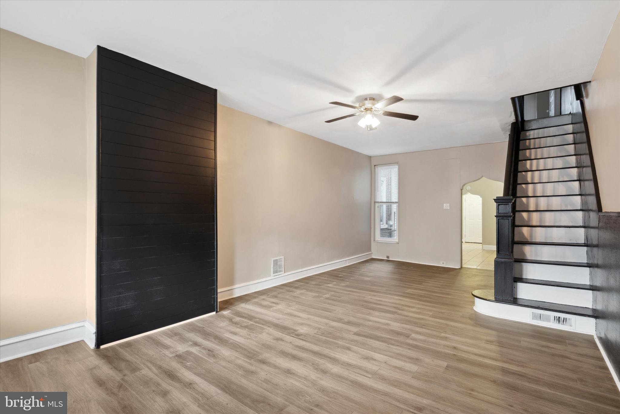 PORT RICHMOND - Residential Lease