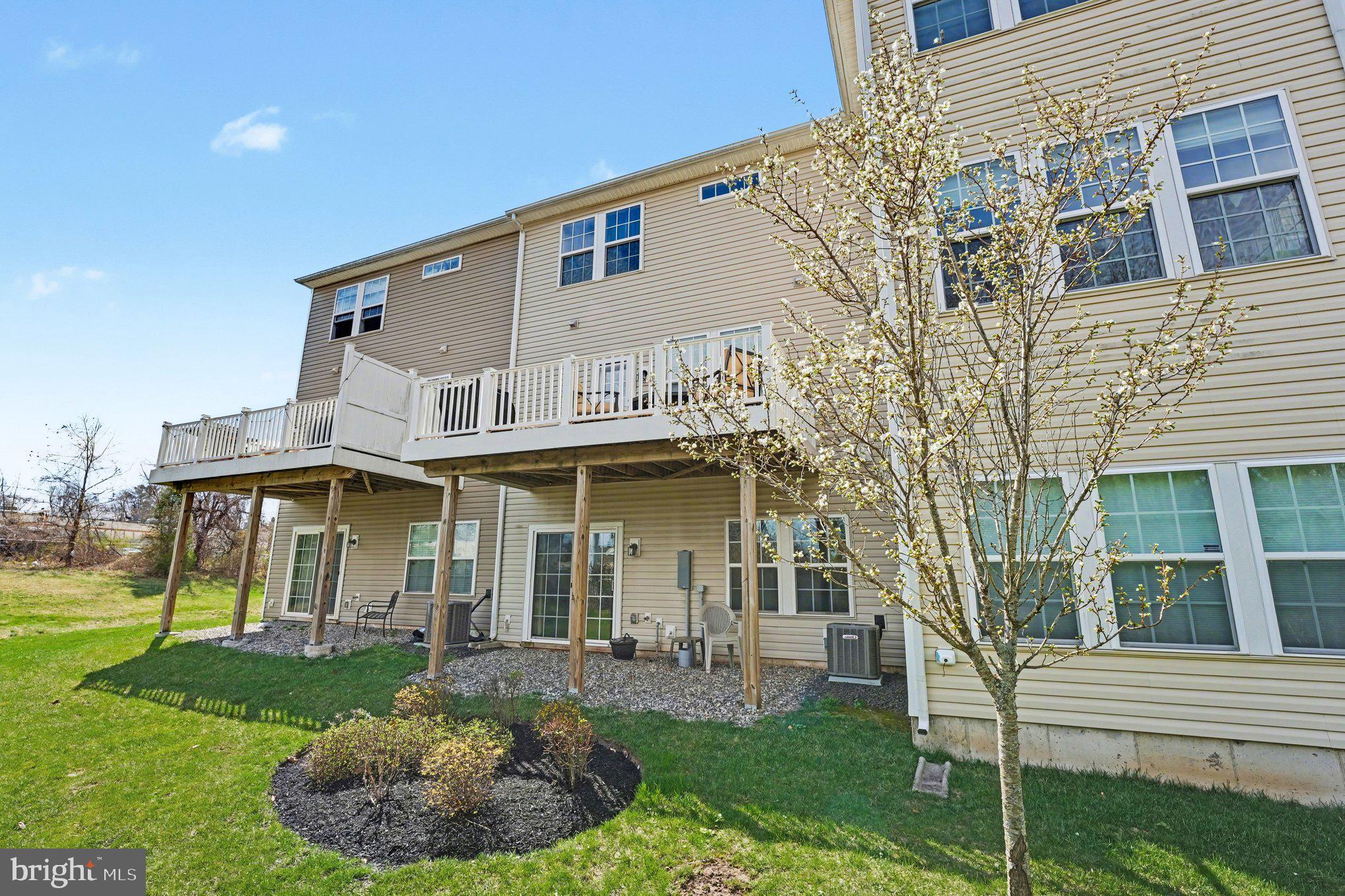 WARRINGTON POINTE - Residential