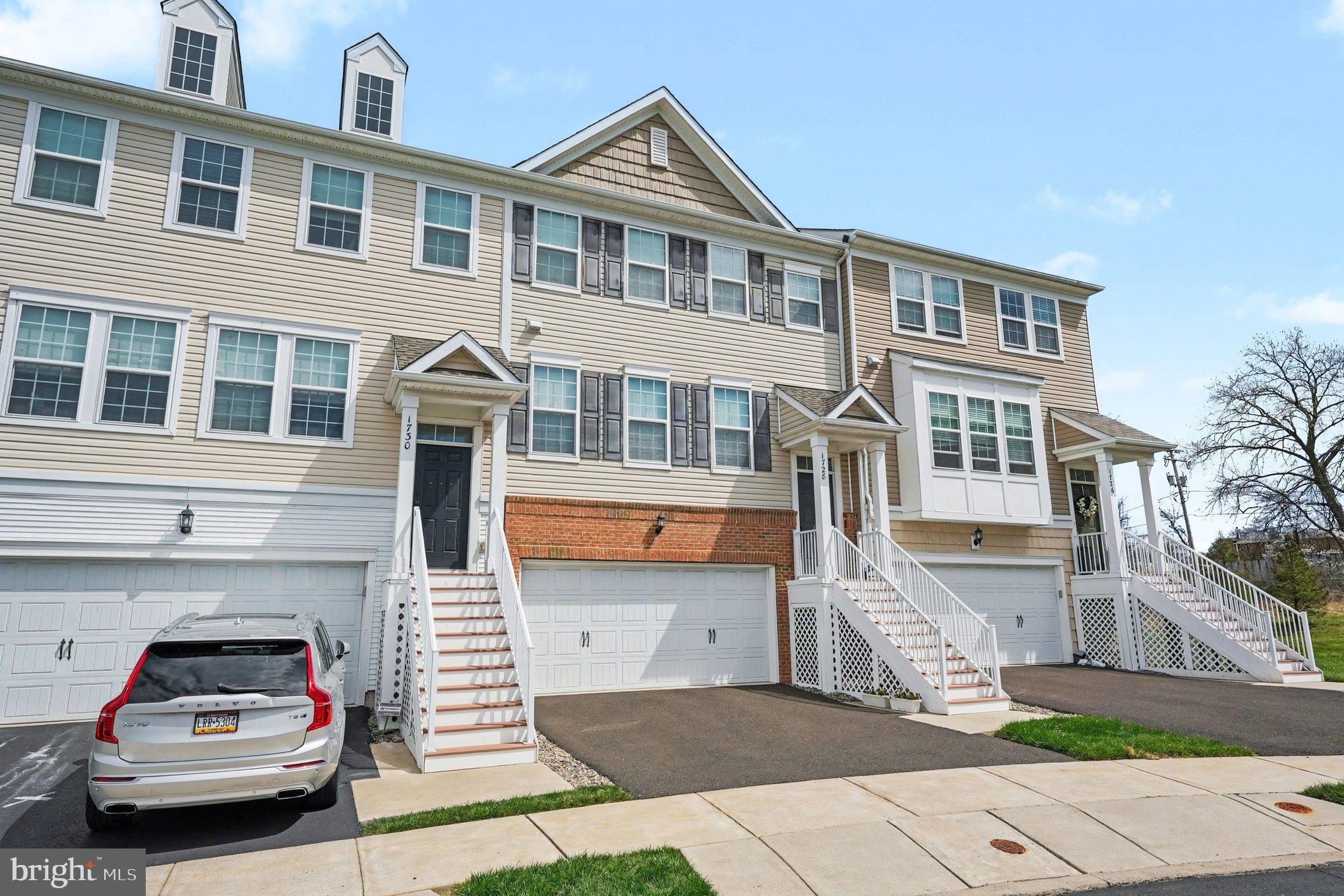 WARRINGTON POINTE - Residential