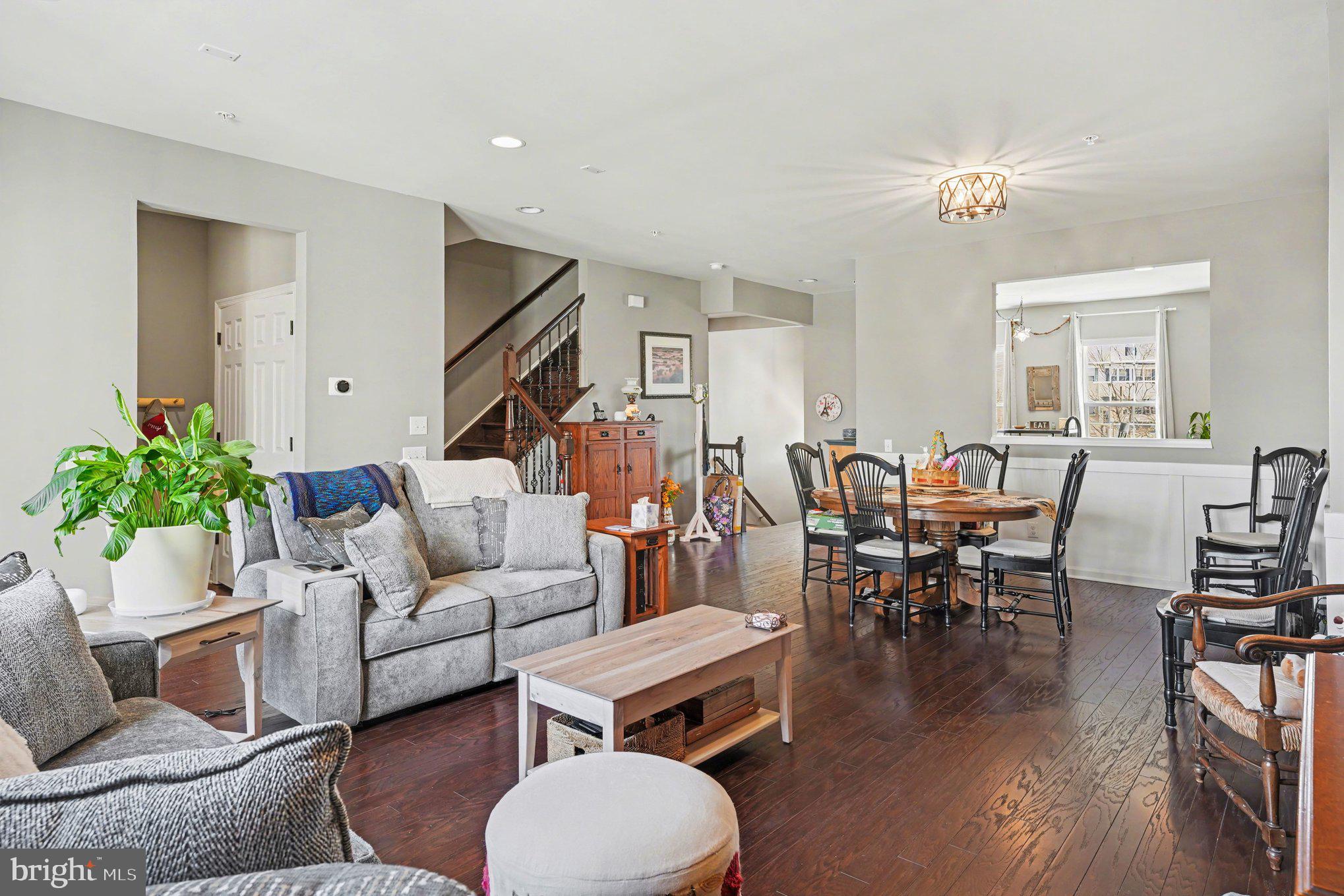 WARRINGTON POINTE - Residential