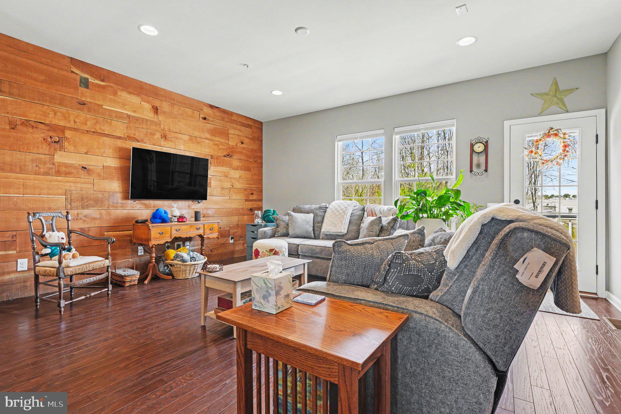 WARRINGTON POINTE - Residential