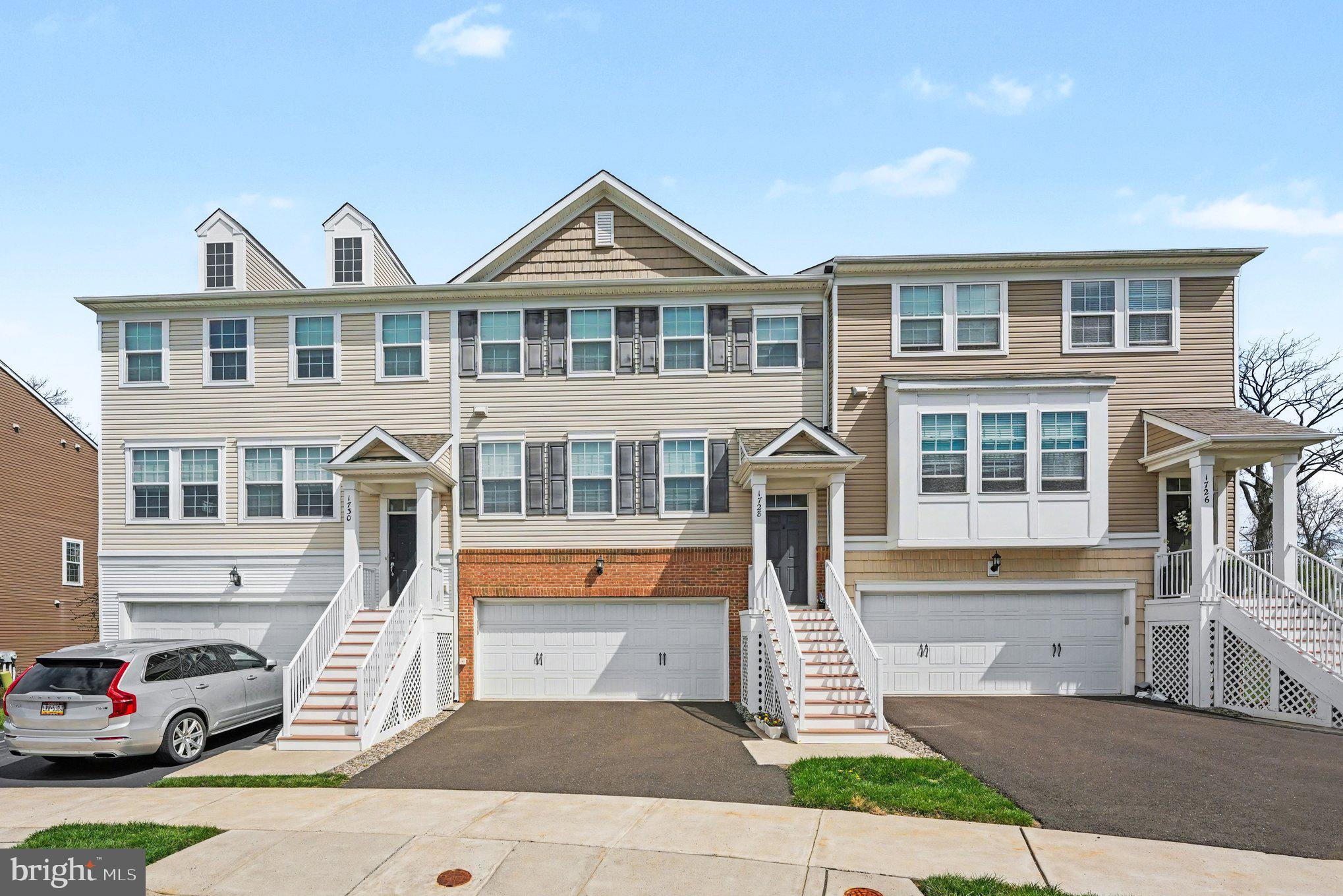 WARRINGTON POINTE - Residential