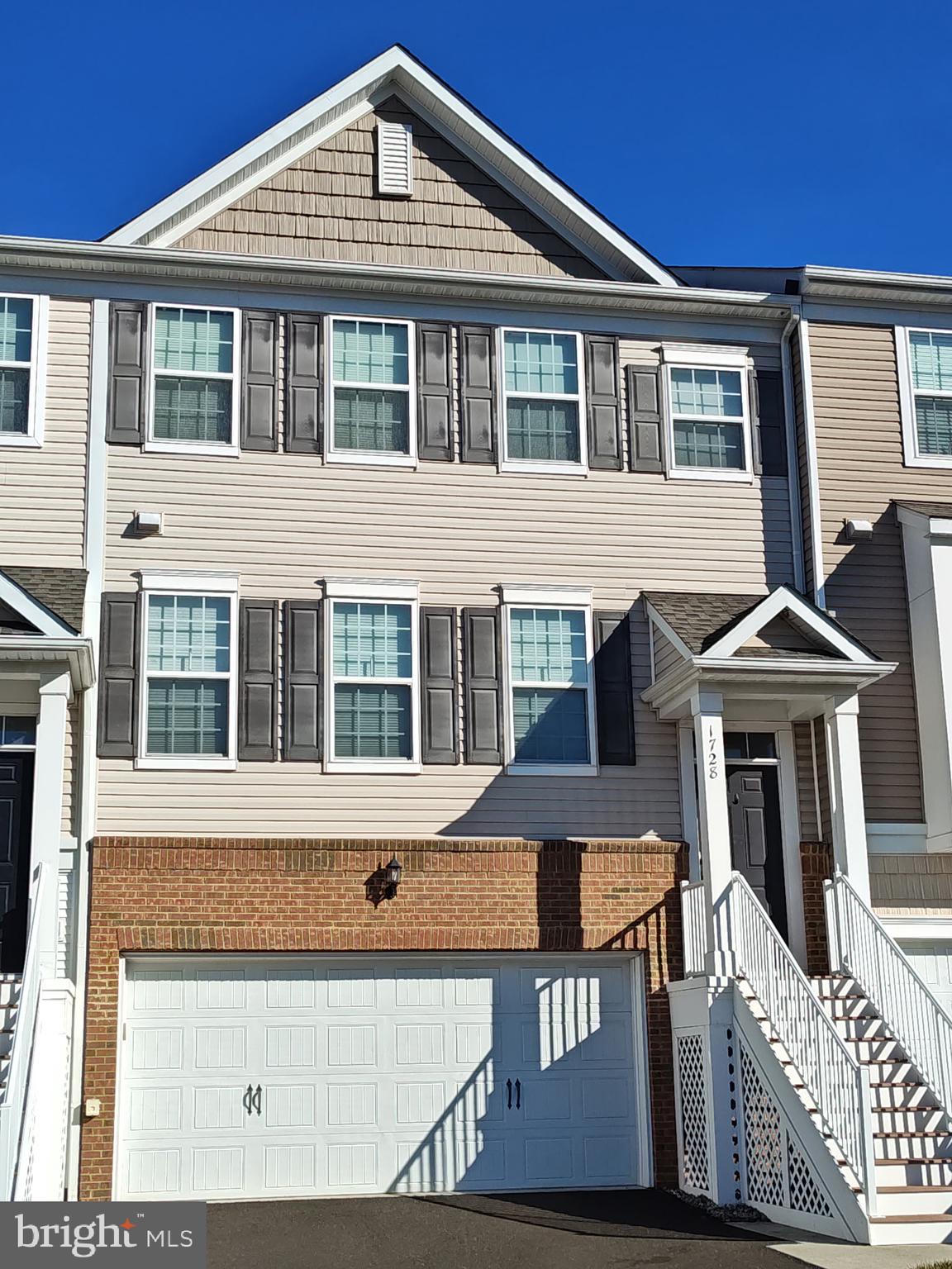 WARRINGTON POINTE - Residential