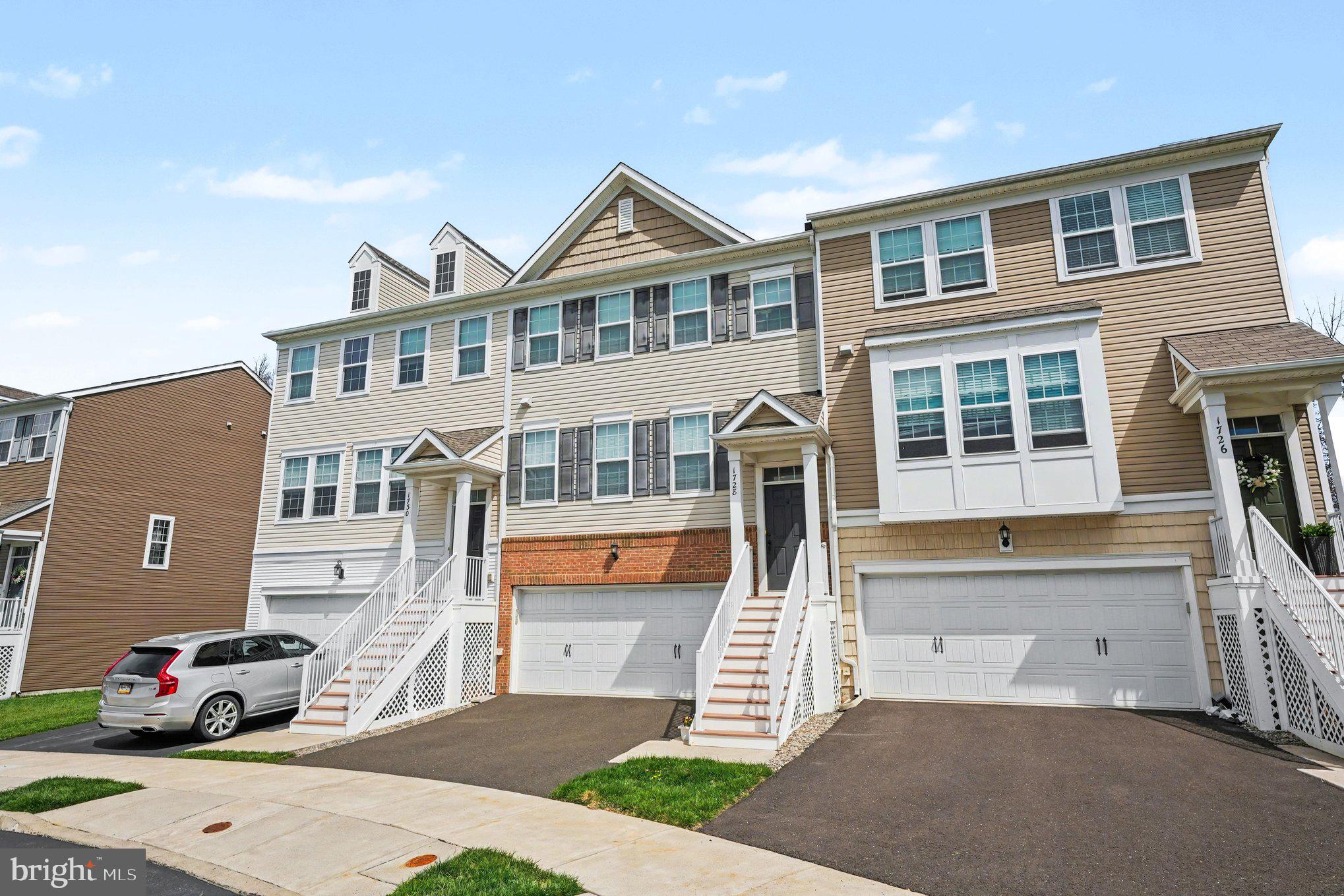 WARRINGTON POINTE - Residential