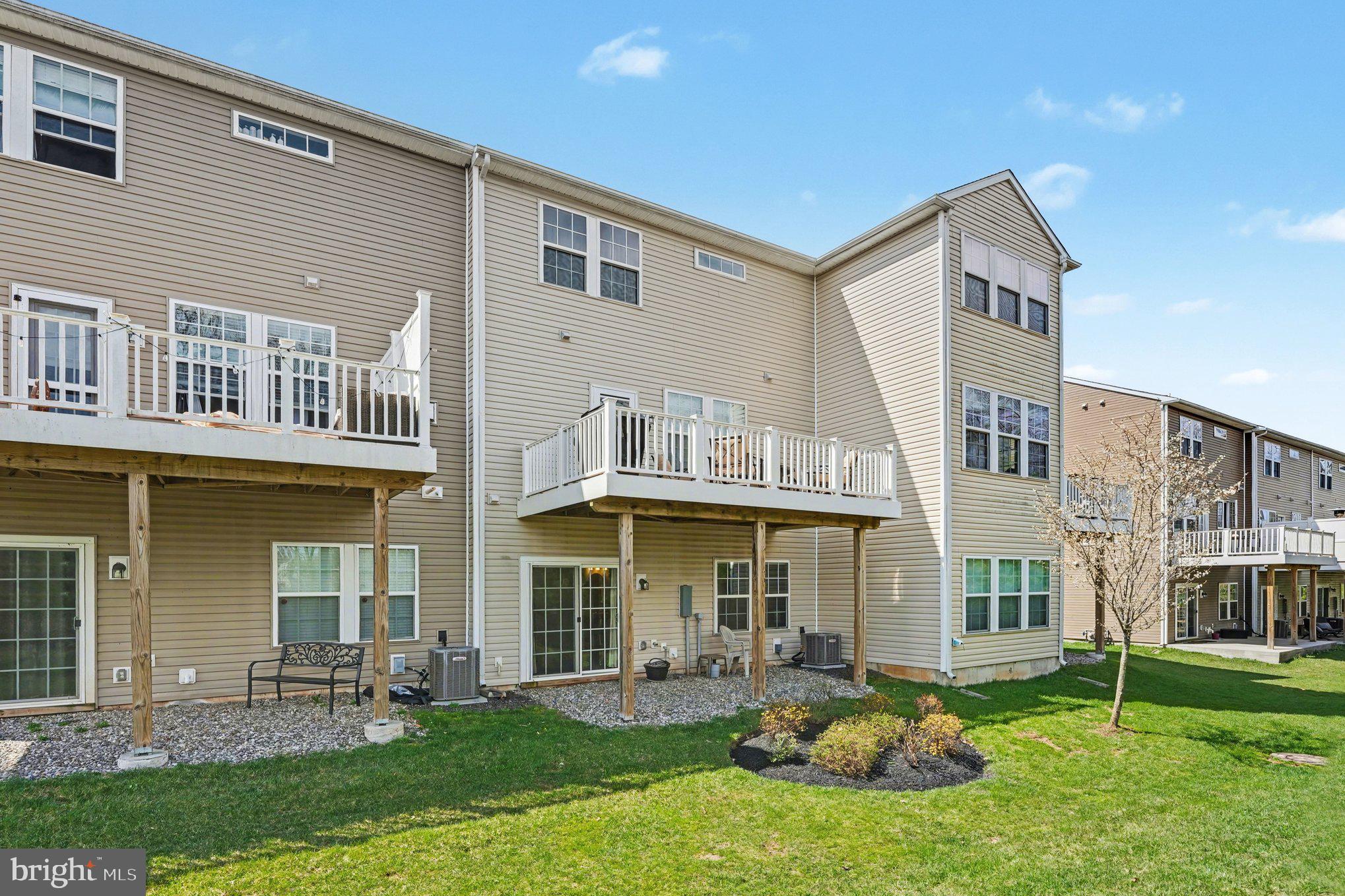 WARRINGTON POINTE - Residential