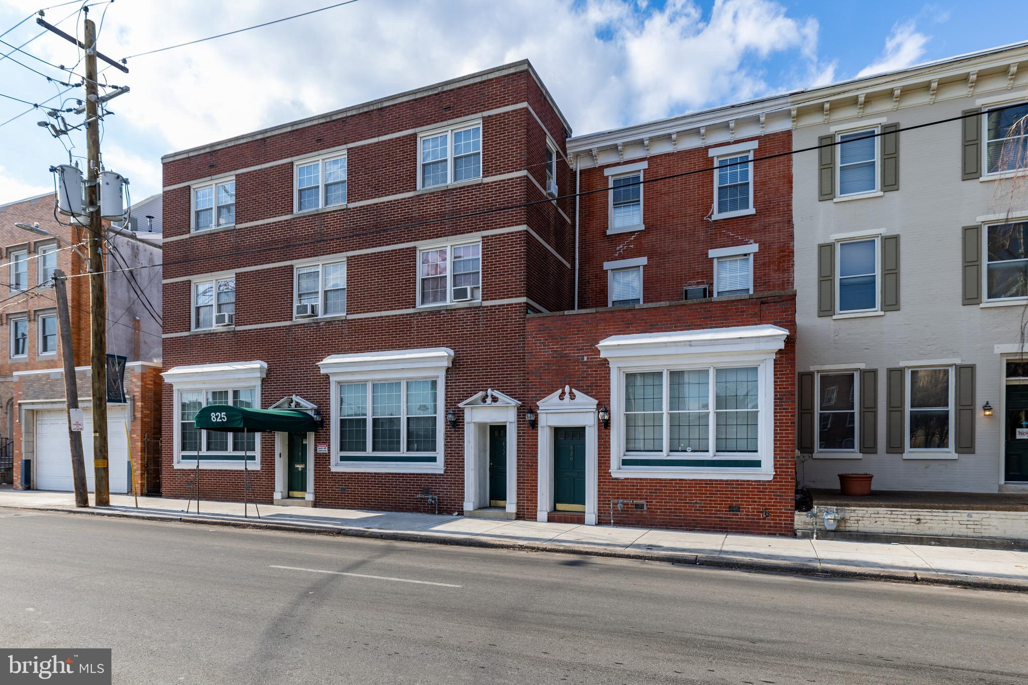 825-827 N WASHINGTON STREET