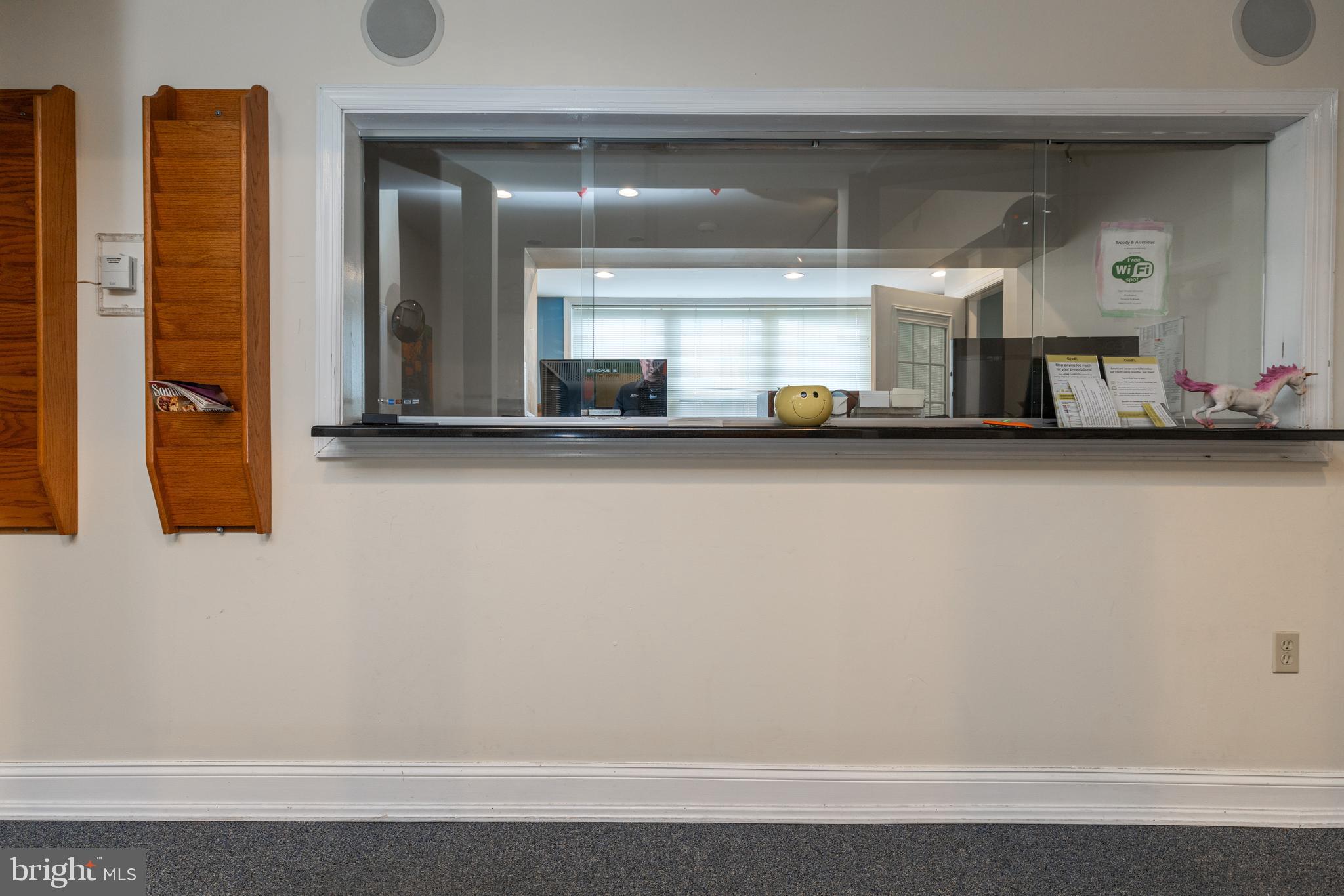 825-827 N WASHINGTON STREET