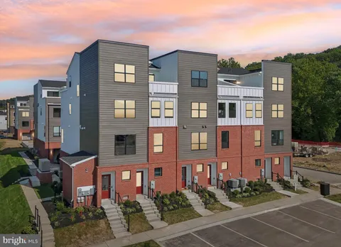 916 Riverplace Drive Unit 16M, Conshohocken, PA 19428 - MLS#: PAMC2128766