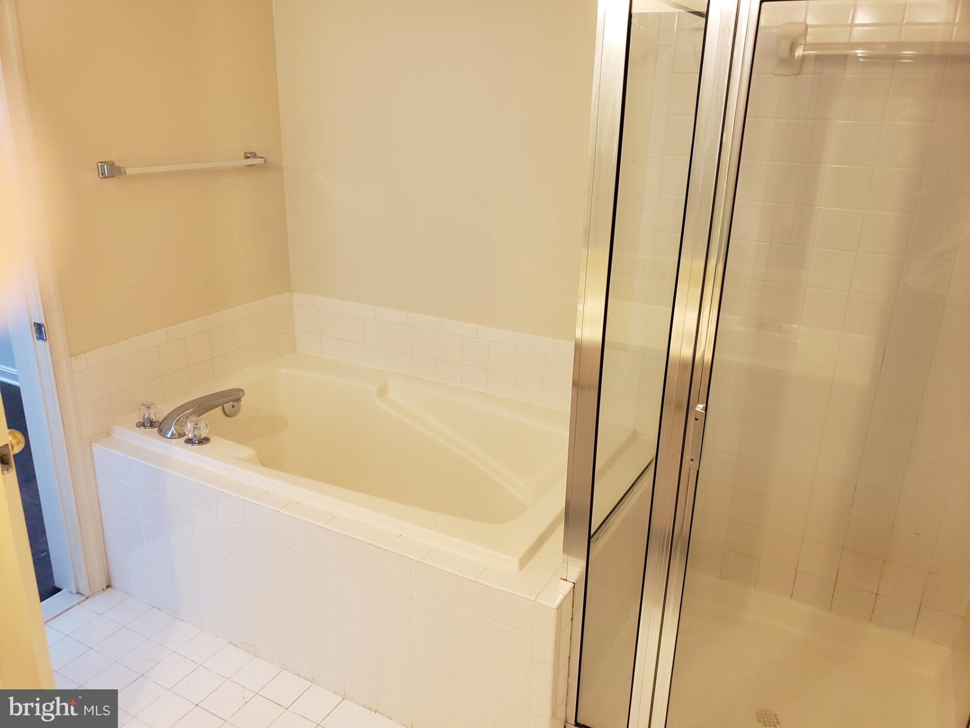 ENCLAVE AT SEVEN OAKS - Residential