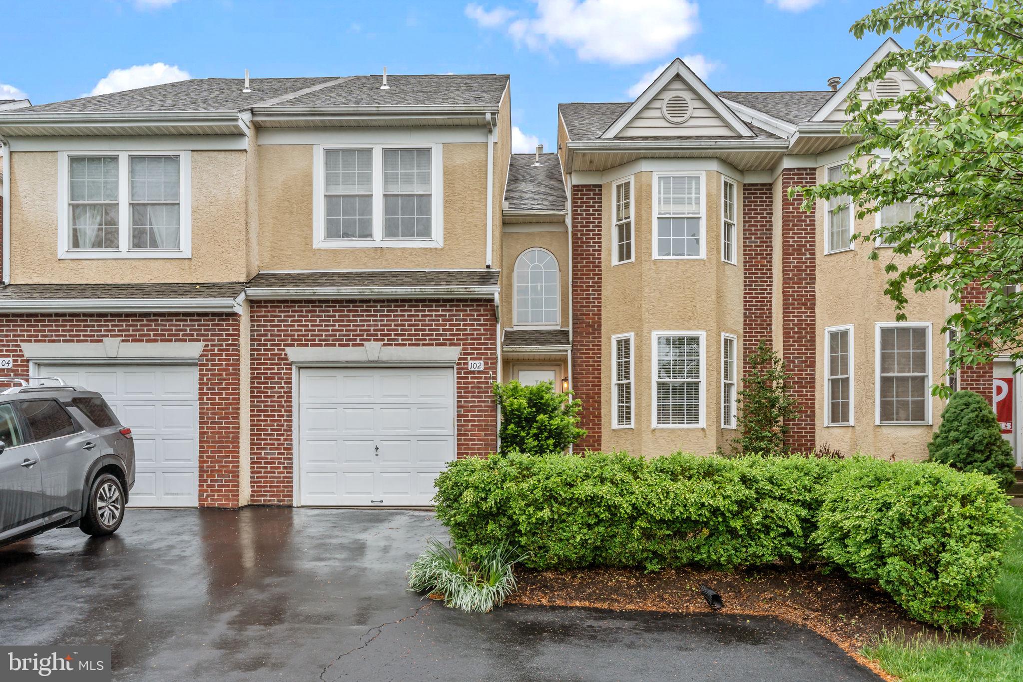 102 RAMPART PLACE