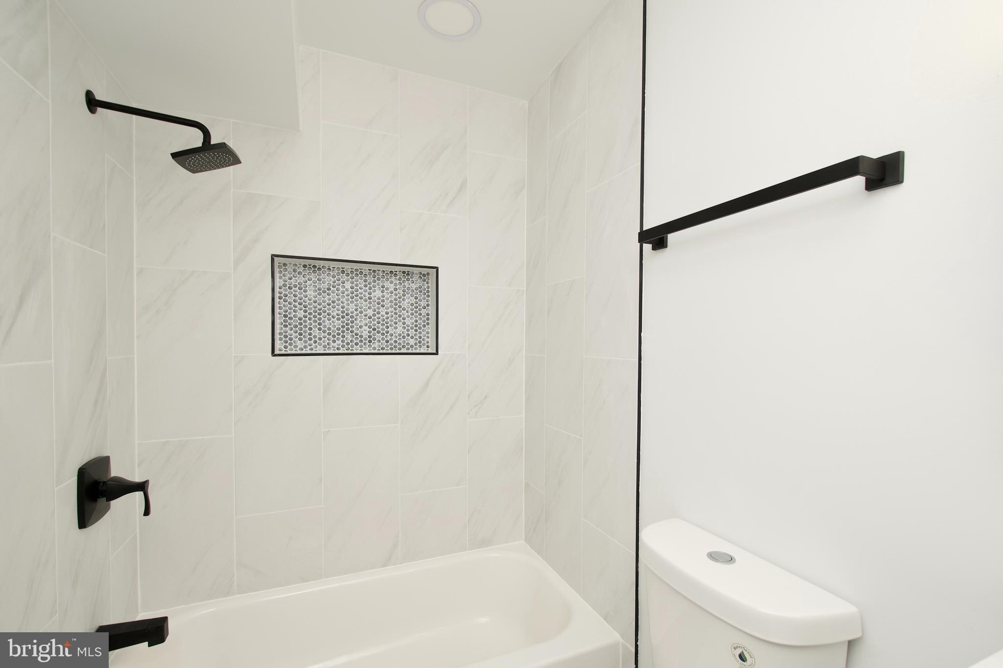 SARATOGA TOWNHOUSES - Residential