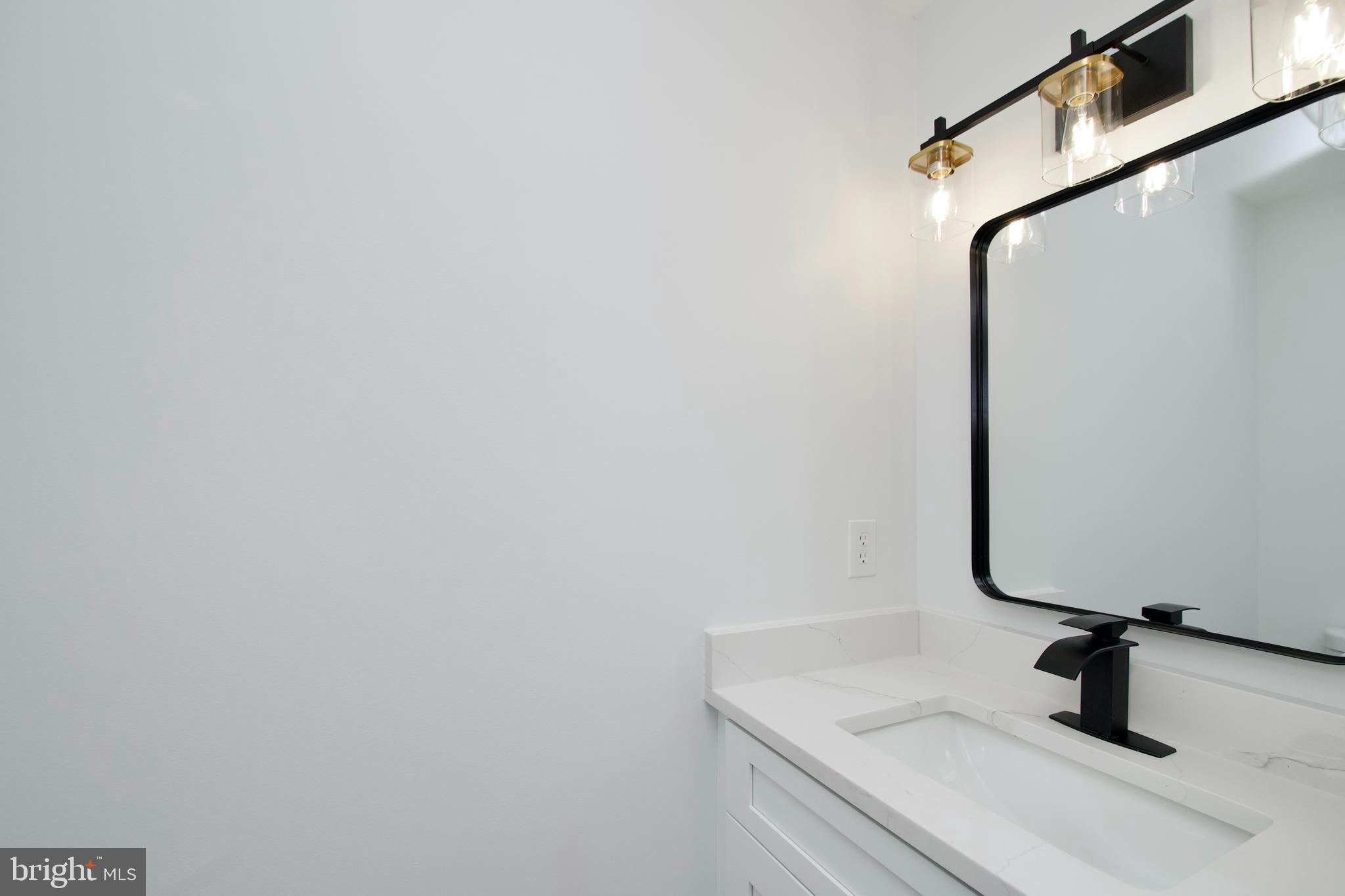 SARATOGA TOWNHOUSES - Residential