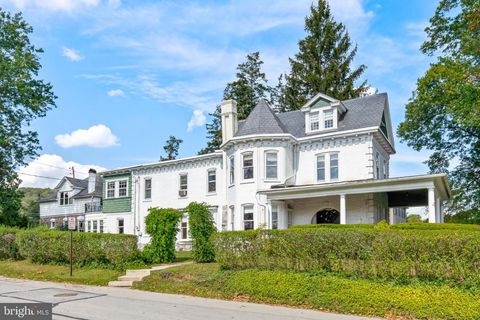 Photo of 1101 CHESTNUT ST, COLUMBIA, PA 17512 (MLS # PALA2040772)