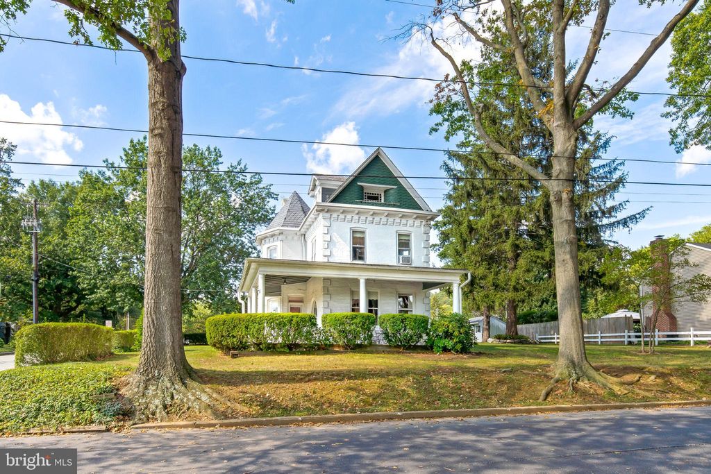 Photo of 1101 CHESTNUT ST, COLUMBIA, PA 17512 (MLS # PALA2040772)