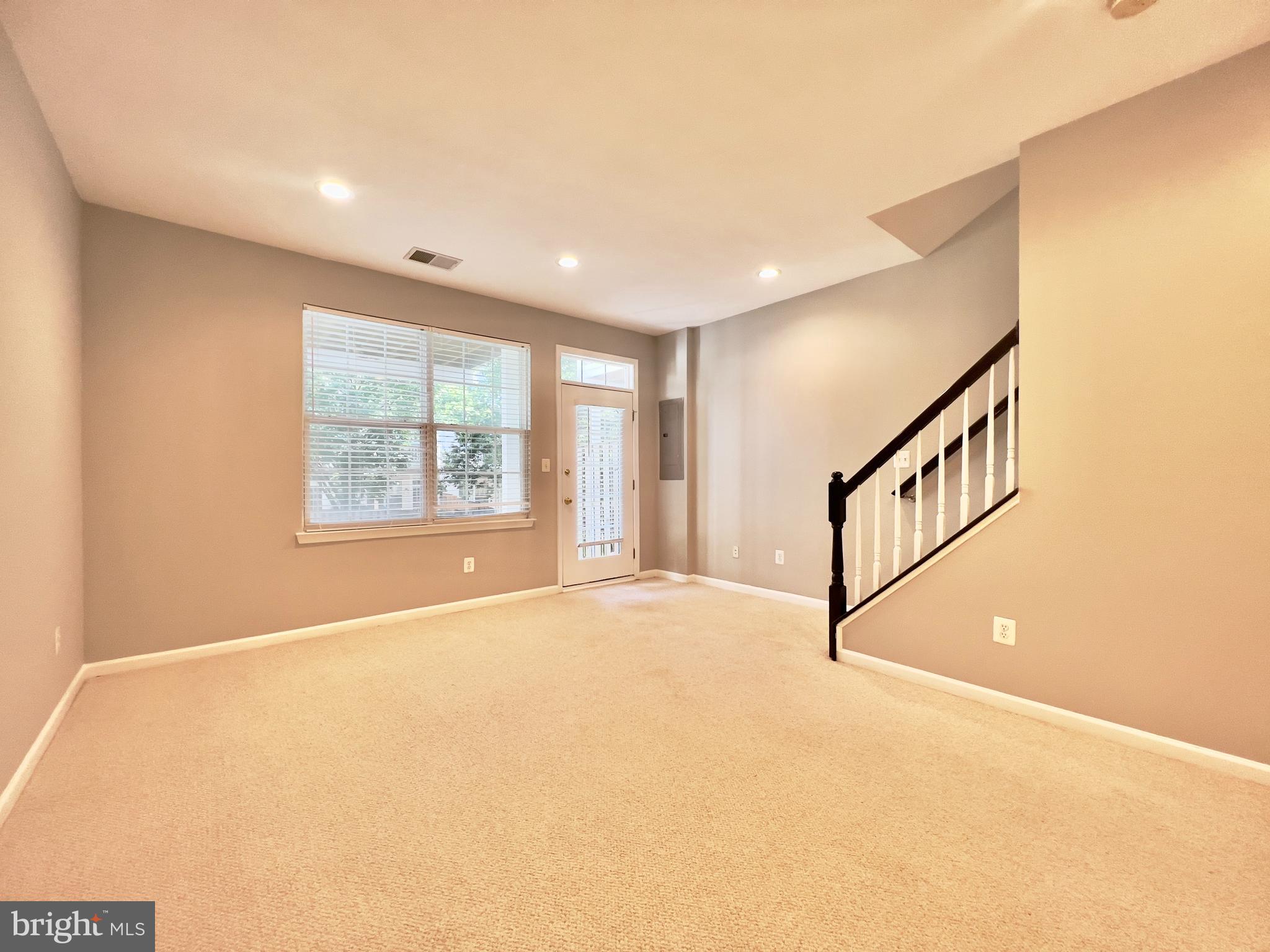 BELMONT COUNTRY CLUB - Residential Lease