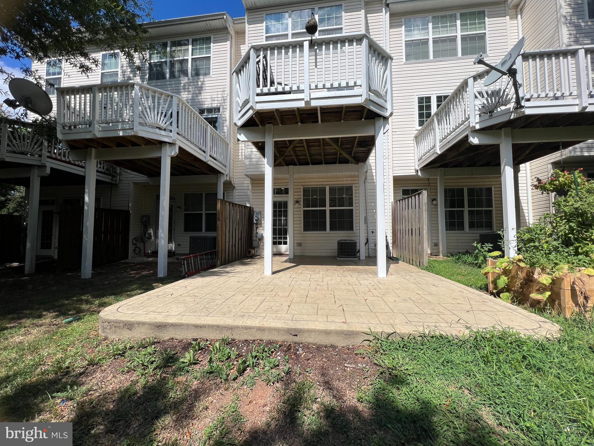 BELMONT COUNTRY CLUB - Residential Lease