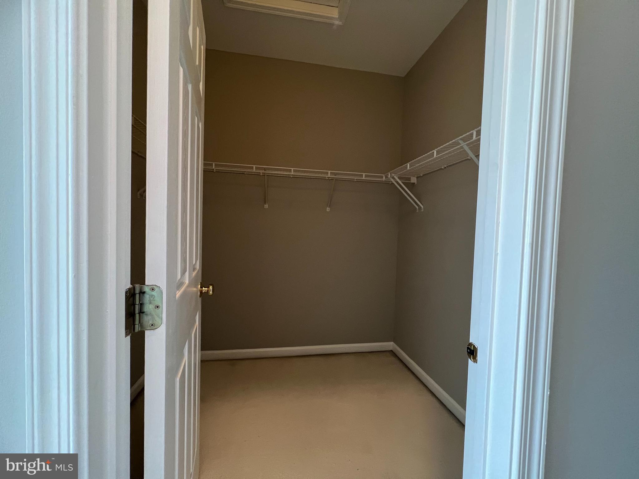 BELMONT COUNTRY CLUB - Residential Lease