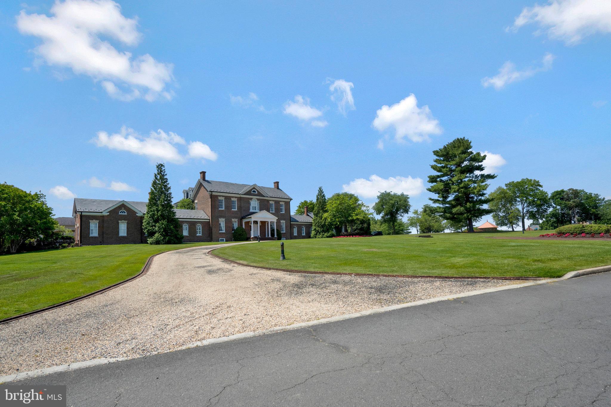 BELMONT COUNTRY CLUB - Residential Lease