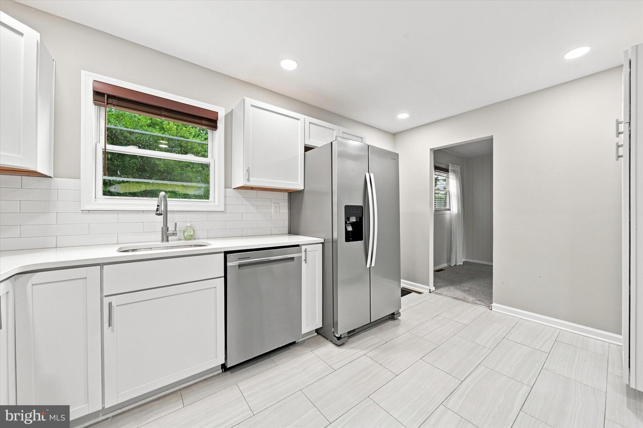 404 S BROWNLEAF ROAD