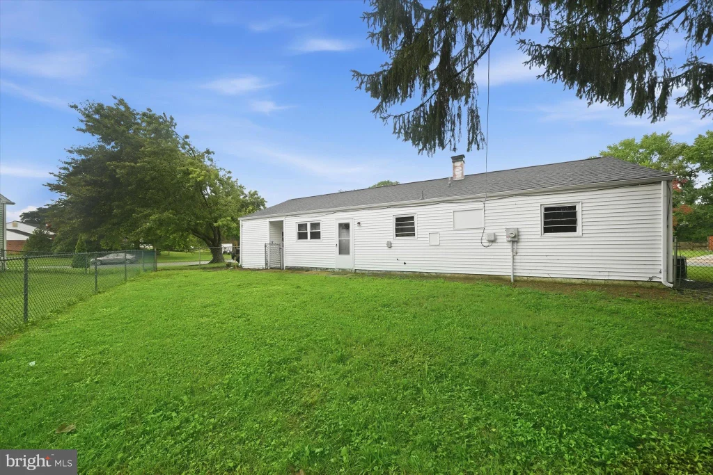 404 S Brownleaf Road, Newark, DE 19713