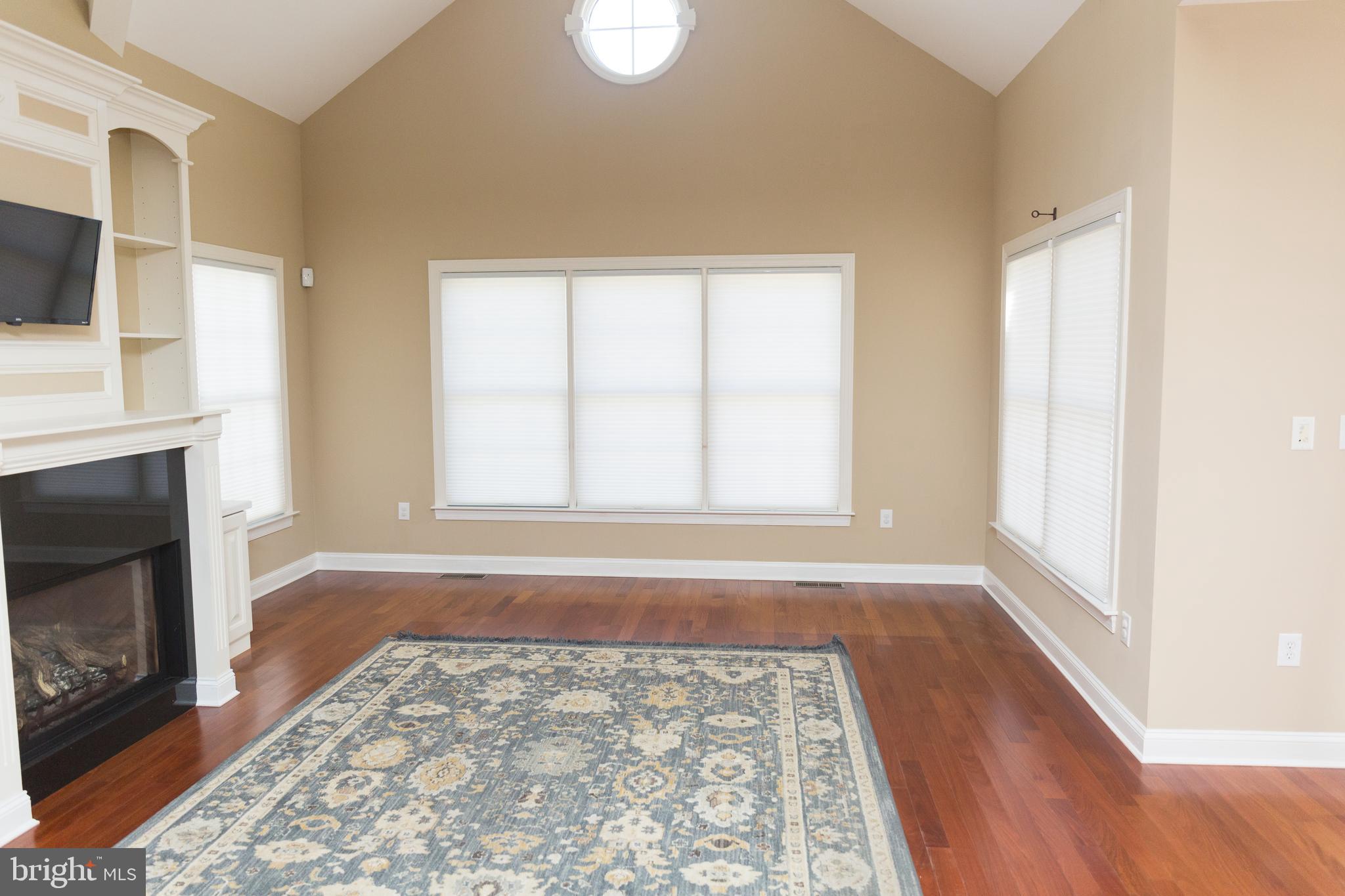 ROWENS MILL - Residential