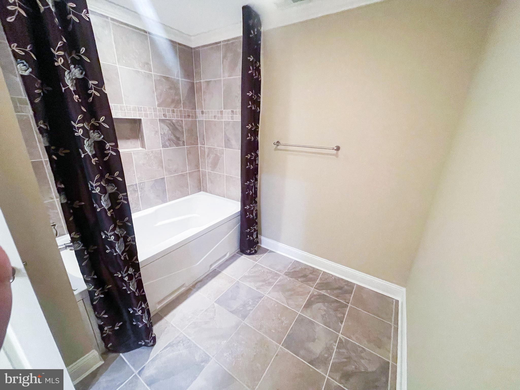 ROWENS MILL - Residential