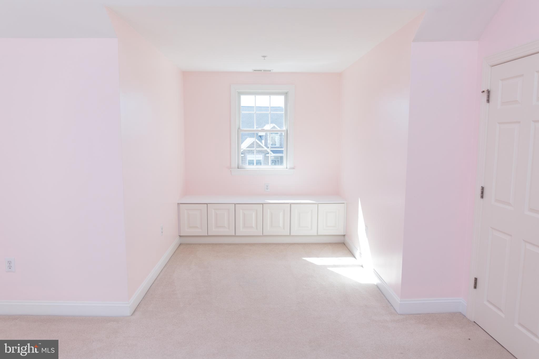 ROWENS MILL - Residential