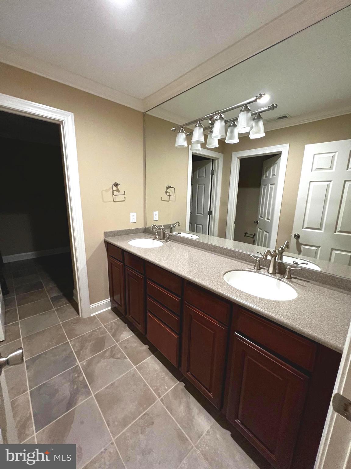 ROWENS MILL - Residential