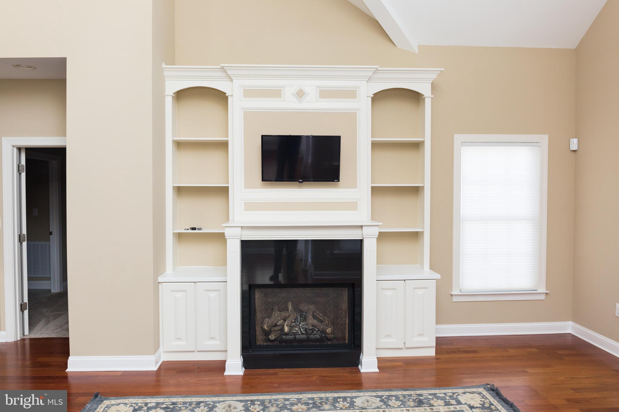 ROWENS MILL - Residential