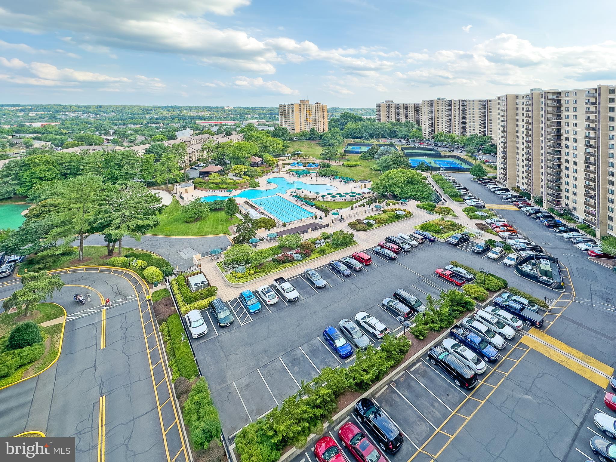 WATERGATE AT LANDMARK - Residential