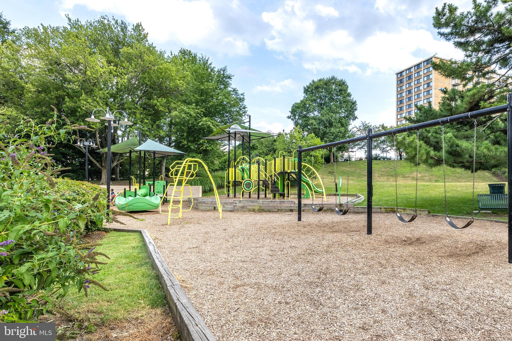 WATERGATE AT LANDMARK - Residential