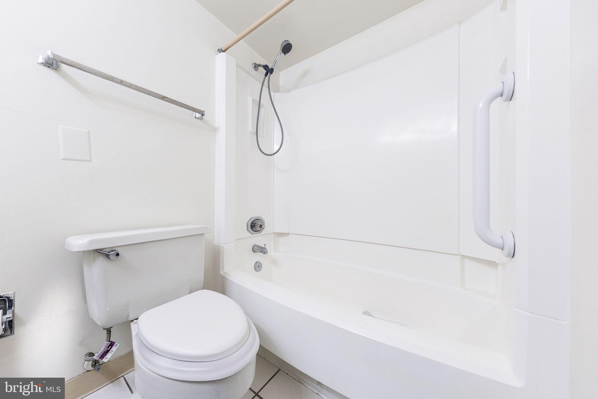 WATERGATE AT LANDMARK - Residential