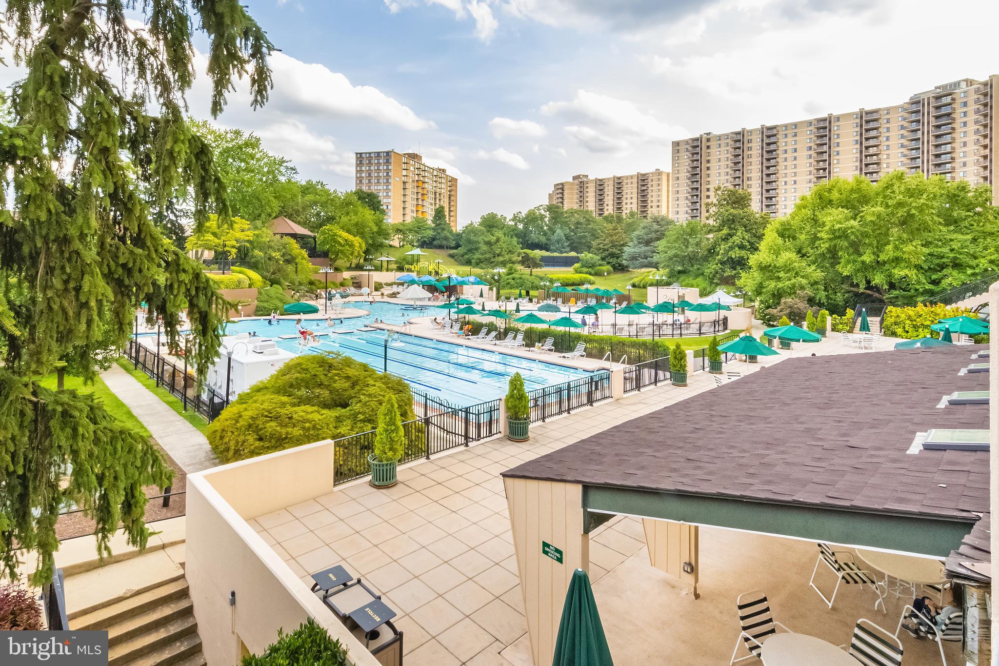 WATERGATE AT LANDMARK - Residential