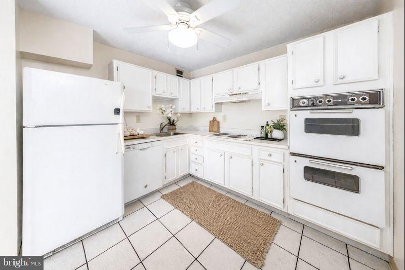 WATERGATE AT LANDMARK - Residential