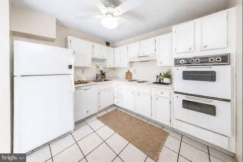 Homes For Sale - 307 Yoakum Parkway #802<br/> ALEXANDRIA, VA 22304