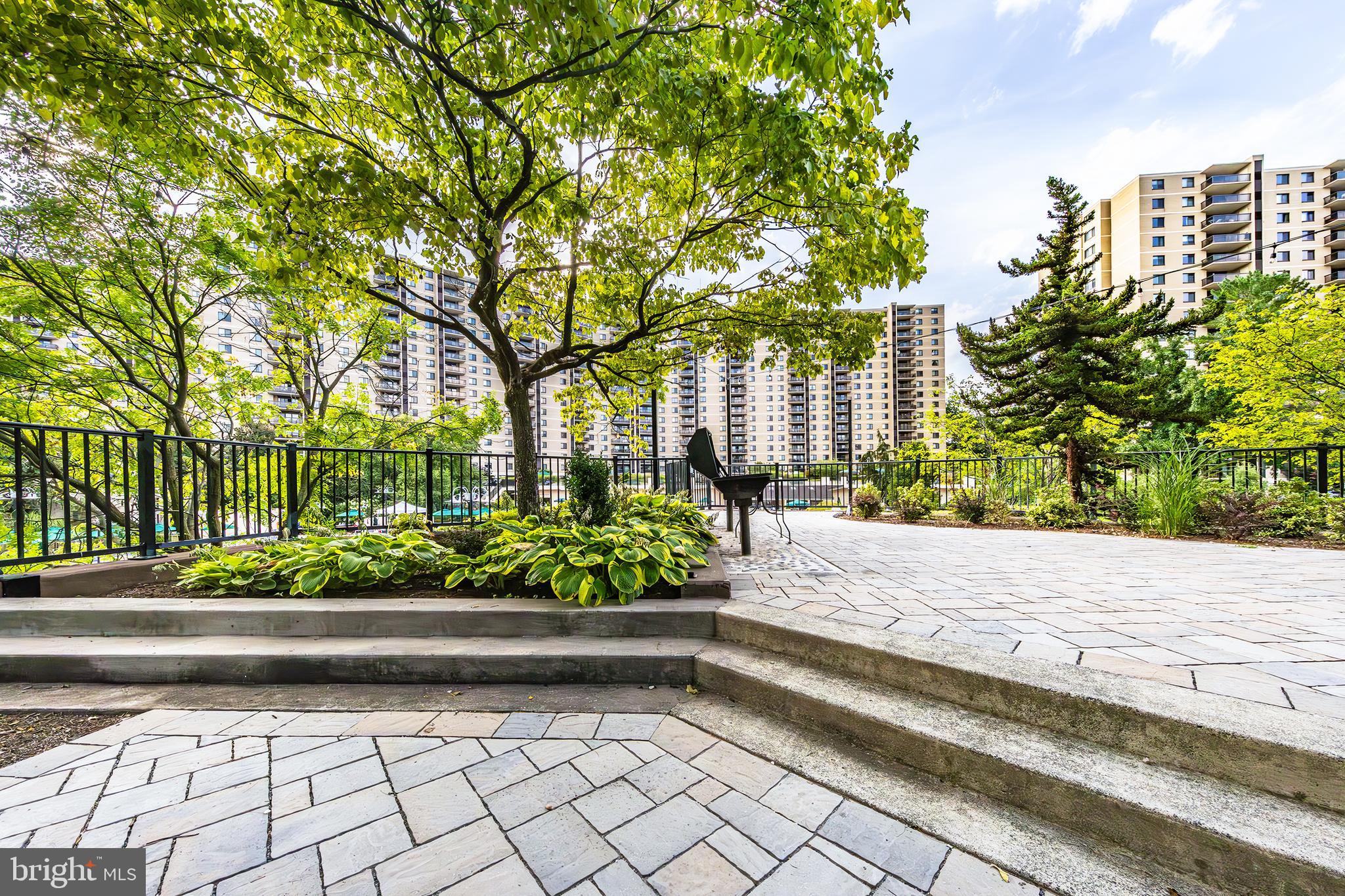 WATERGATE AT LANDMARK - Residential