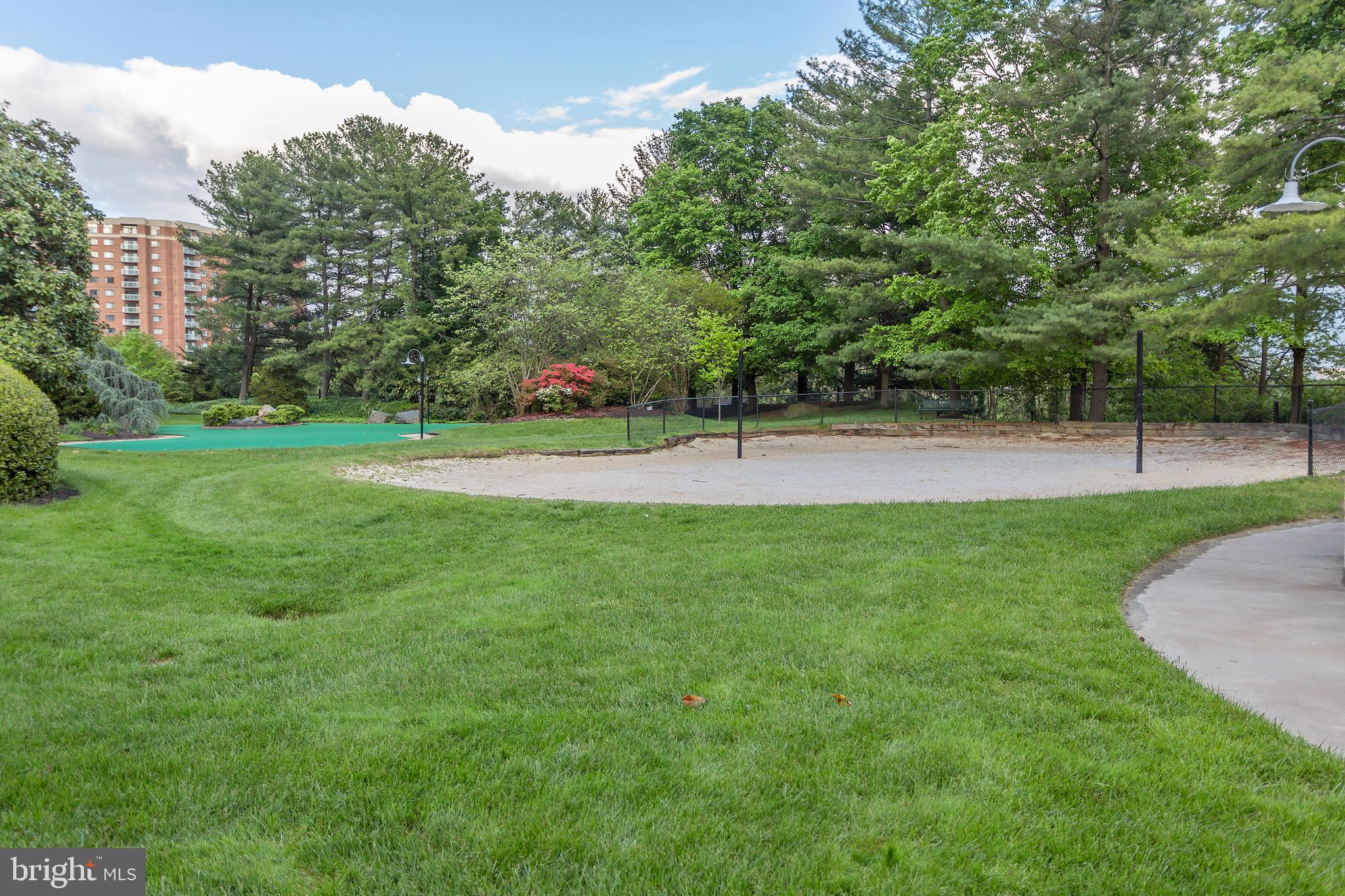 WATERGATE AT LANDMARK - Residential