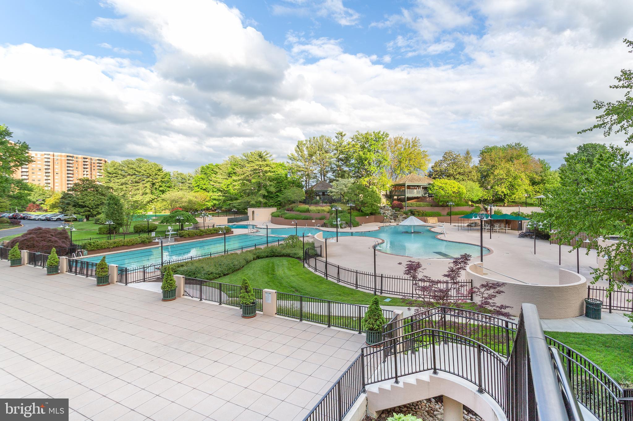 WATERGATE AT LANDMARK - Residential