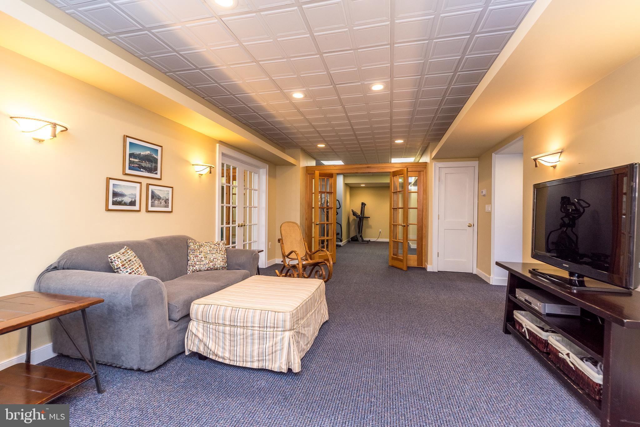 TAMARACK FARM - Residential