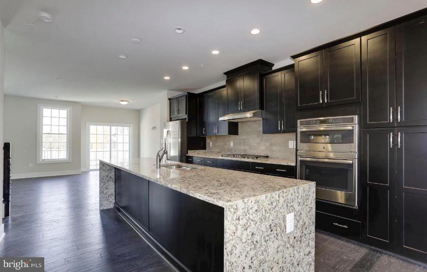 THE ENCLAVE AT ARUNDEL PRESERVE - Residential Lease