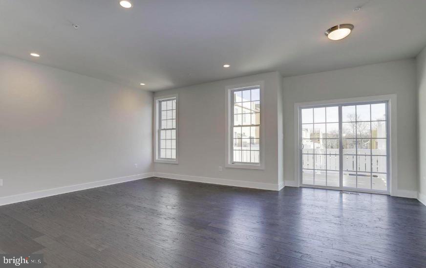 THE ENCLAVE AT ARUNDEL PRESERVE - Residential Lease