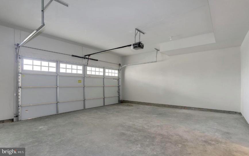 THE ENCLAVE AT ARUNDEL PRESERVE - Residential Lease